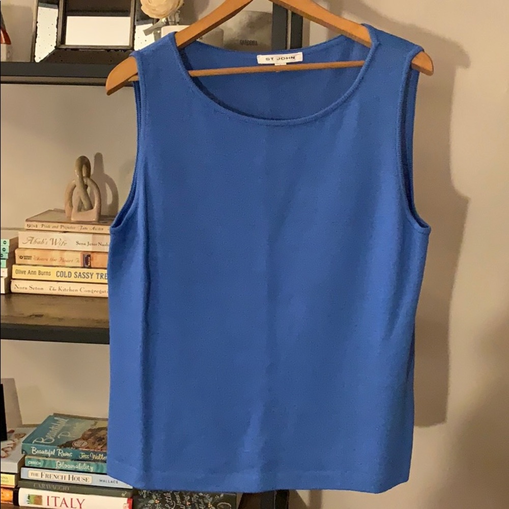 St. John - blue sleeveless scoop neck - size L